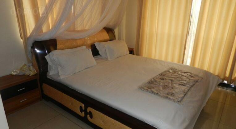 J-Frigh Hotel - Photo5