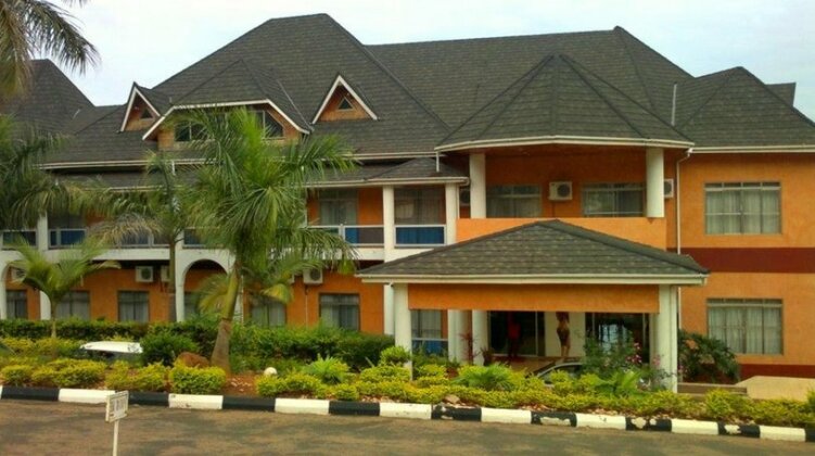 J&M Airport Road Hotel - Photo2