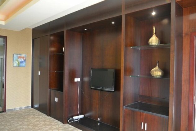 Kololo Courts Hotel and Restaurant - Photo2