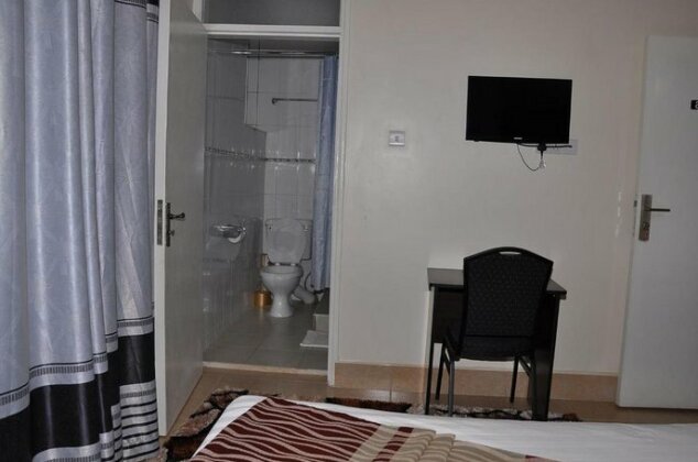 Latitude 1 Suites - Photo2