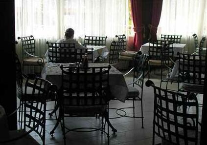 Mosa Court Suite - Photo3
