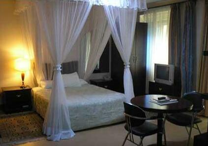 Mosa Court Suite - Photo5