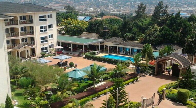 Serene Suites Hotel - Photo2