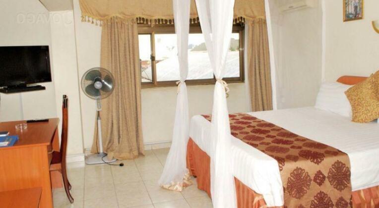 Sports View Hotel Limited - Photo4