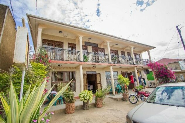 Collin Hotel
