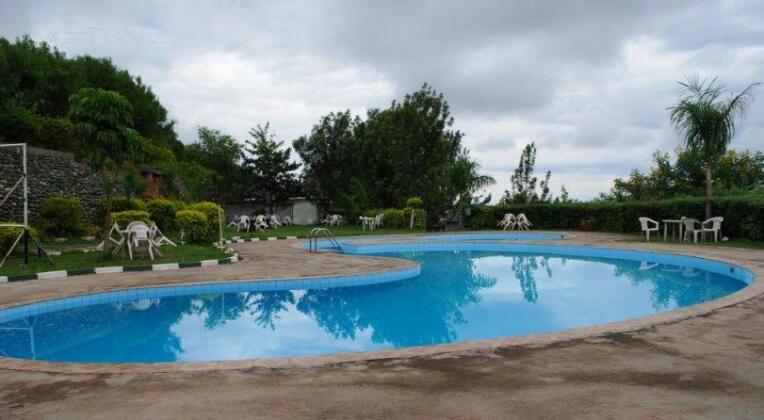 Springs International Hotel - Photo2