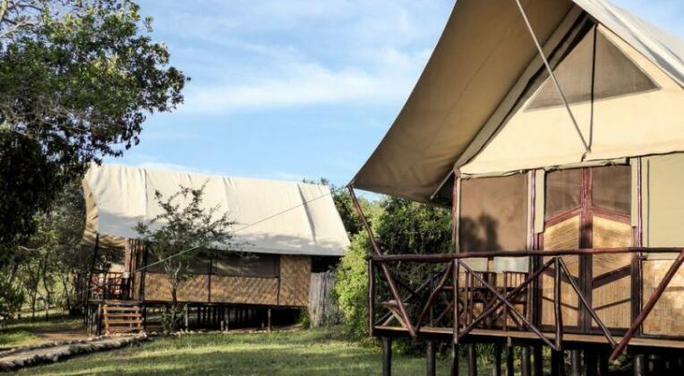 Queen Elizabeth Bush Lodge - Photo2
