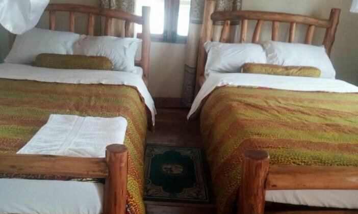 Tembo Safari Lodge - Photo4