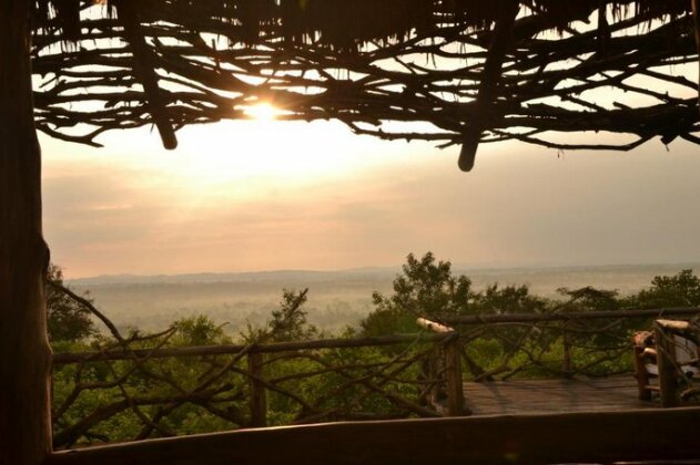 Topi Lodge - Photo3