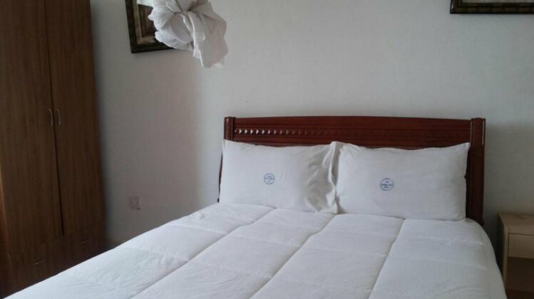St Lira Hotel - Photo4