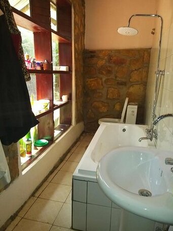 Semei Kakungulu Country Lodge - Photo3