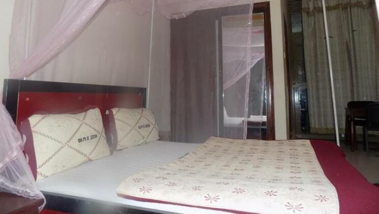 Hotel B Plus - Photo2
