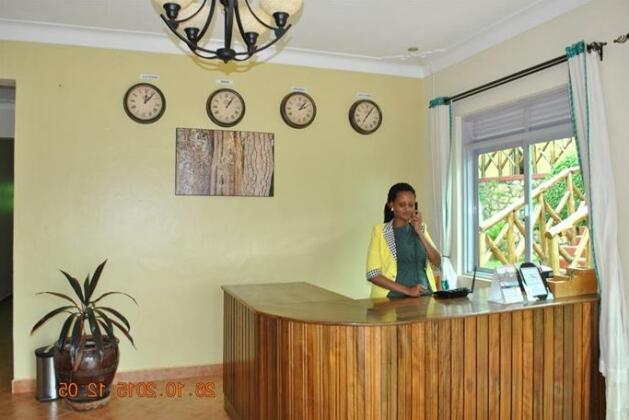 Little Woods Inn - Photo2