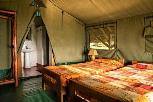 Bwana Tembo Safari Camp - Photo2