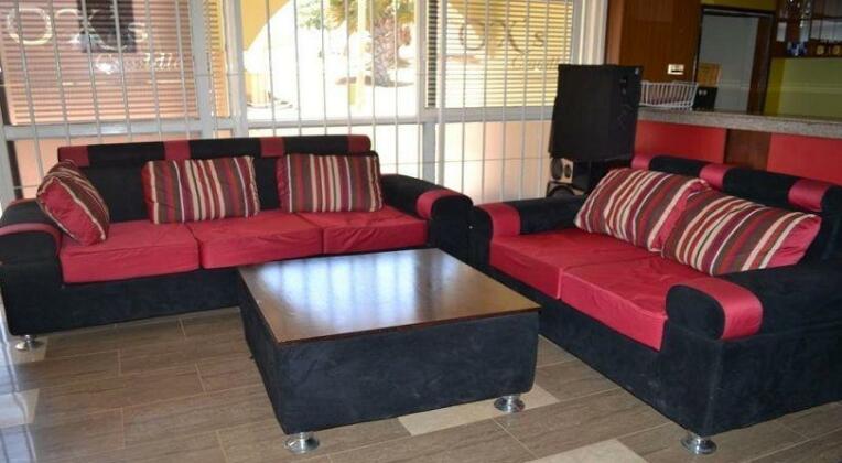 Strikers Hotel - Photo3