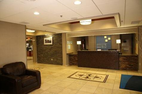 Holiday Inn Express & Suites Aberdeen - Photo5