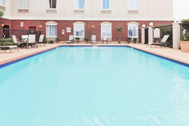 Holiday Inn Express Hotel & Suites Abilene - Photo2
