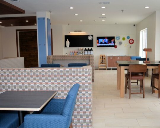 Holiday Inn Express Hotel and Suites Abilene - Photo4