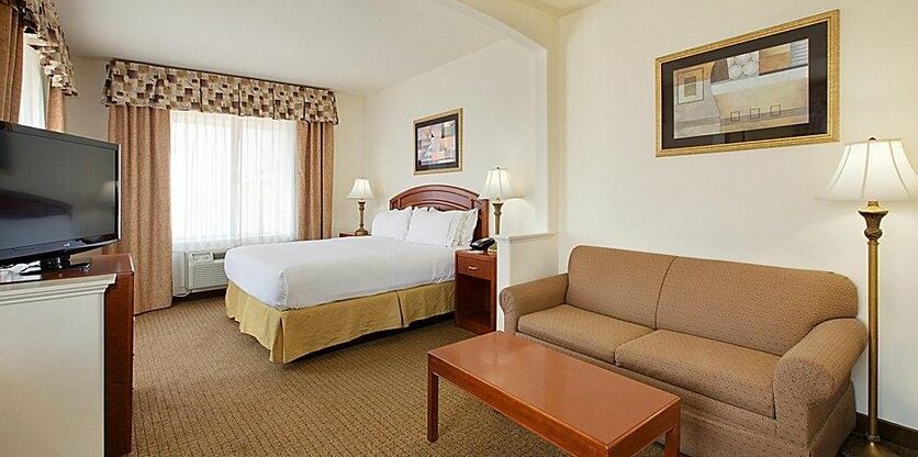 Holiday Inn Express Hotel & Suites Abilene Mall South - Photo5