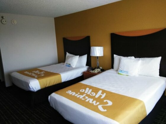 Days Inn by Wyndham Absecon Atlantic City Area - Photo5