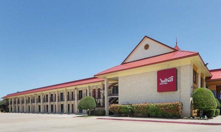 Red Roof Inn & Suites Addison