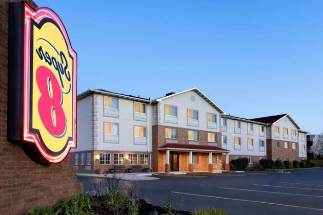 Super 8 by Wyndham Akron S Green Uniontown OH - Photo3