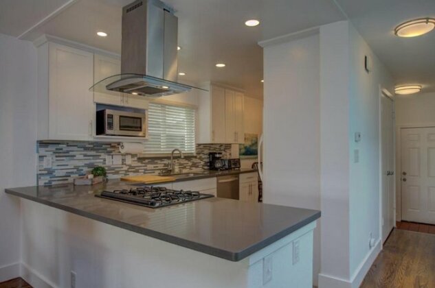 Bird Paradise Serene Bayview Home in East Alameda 2 Bedrooms 2 Bathrooms Home - Photo5