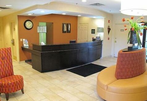 Albany Airport Inn and Suites - Photo2