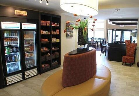 Albany Airport Inn and Suites - Photo3