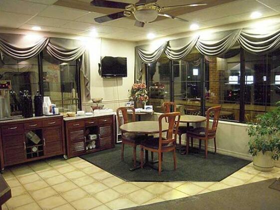 Golden Circle Inn and Suites - Photo5
