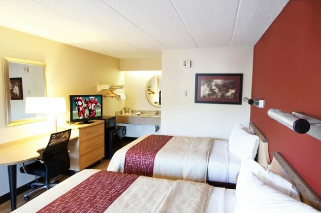 Red Roof Inn Albany Airport - Photo3