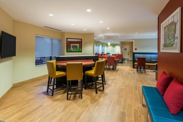 TownePlace Suites by Marriott Latham Albany Airport - Photo4