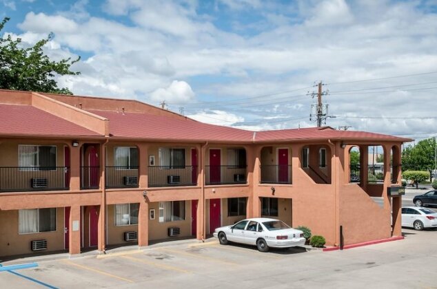 Econo Lodge Midtown Albuquerque - Photo2