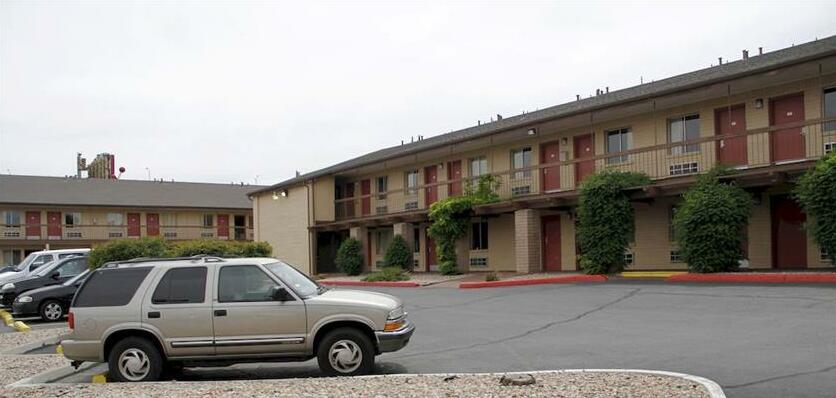 Extend A Suites Albuquerque - Photo2