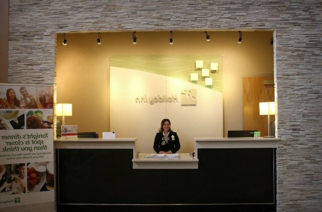 Holiday Inn Hotel & Suites Albuquerque Airport - Photo5
