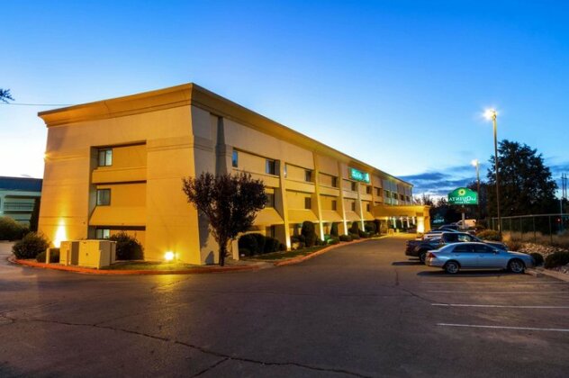 La Quinta Inn & Suites Albuquerque Journal Ctr NW - Photo4