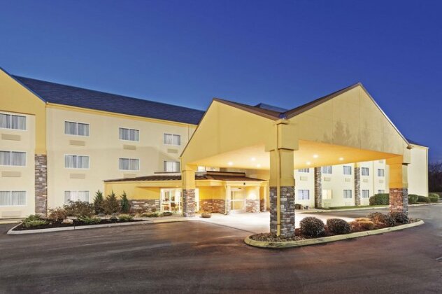 La Quinta Inn and Suites Knoxville Airport - Photo2