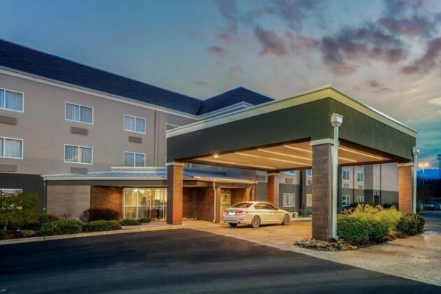 La Quinta Inn and Suites Knoxville Airport - Photo4