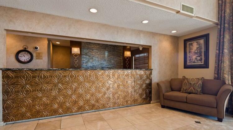 Best Western of Alexandria Inn & Suites & Conference Center - Photo2