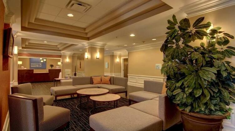 Holiday Inn Express & Suites Alpharetta - Photo5