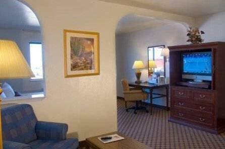 Quarter Circle 7 Hotel - Photo5