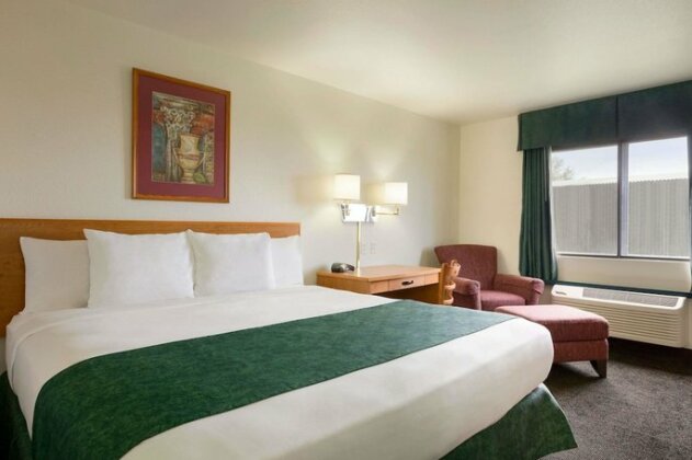 Travelodge by Wyndham Alpine - Photo3