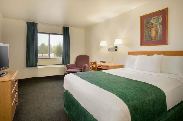 Travelodge by Wyndham Alpine - Photo5