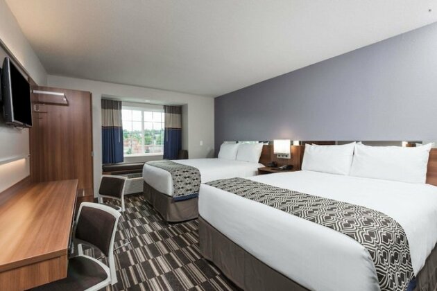 Microtel Inn & Suites by Wyndham Altoona - Photo3