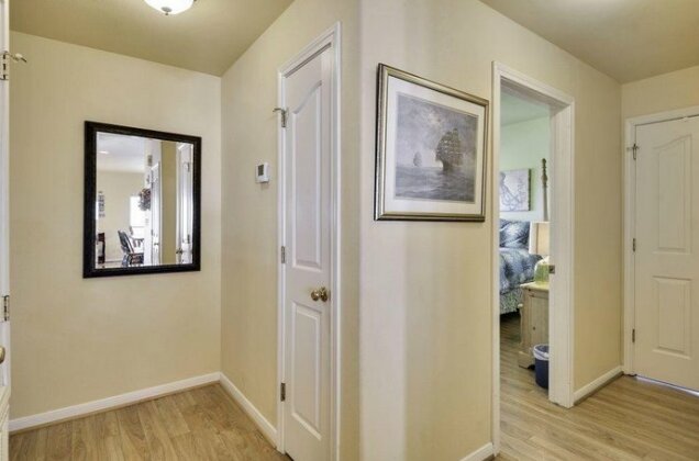 Bishop's Beach Home - Photo4