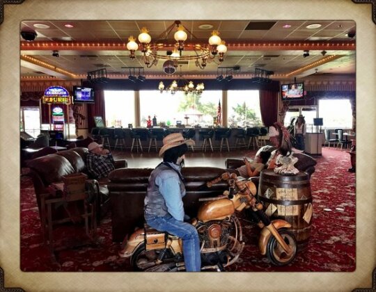 Longstreet Inn & Casino - Photo3