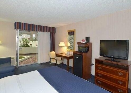 Amarillo Inn & Suites - Photo3