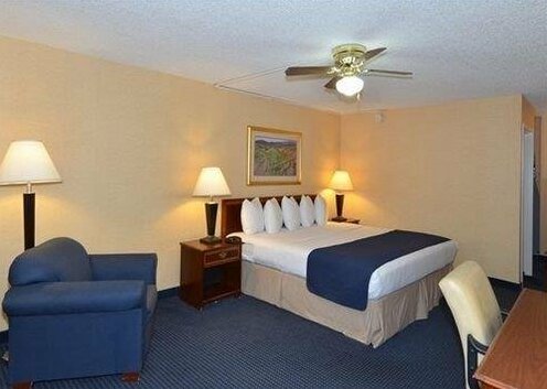 Amarillo Inn & Suites - Photo4