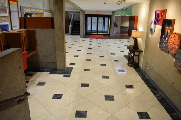 Gateway Hotel and Conference Center Ames - Photo2