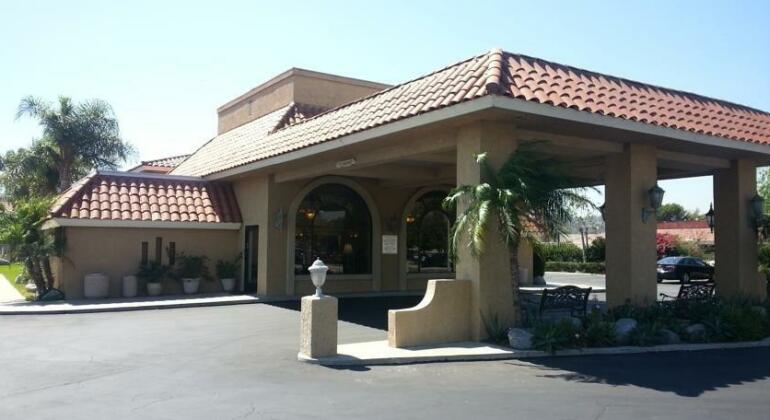 Anaheim Hills Inn & Suites - Photo4